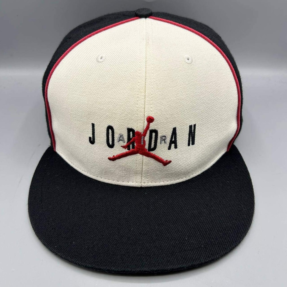 Air Jordan Hat Men 8 White Black Embroidered Jumpman Fitted Cap
